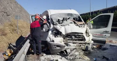 Şanlıurfa’da minibüs TIR'a arkadan çarptı: 1 ağır yaralı #sanliurfa