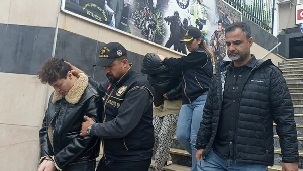 sosyal-medyada-skandal-yayinlar-yapmislardi-10-sozde-fenomenin-aylik-geliri-dudak-ucuklatti-1790930022585.jpg