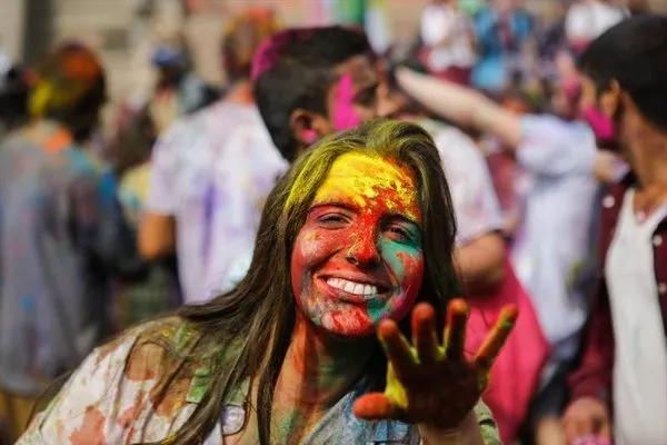 Nepal'de Holi festivali