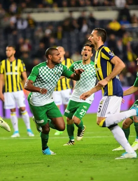Fenerbahçe’ye Süper Lig’den sürpriz forvet adayı!