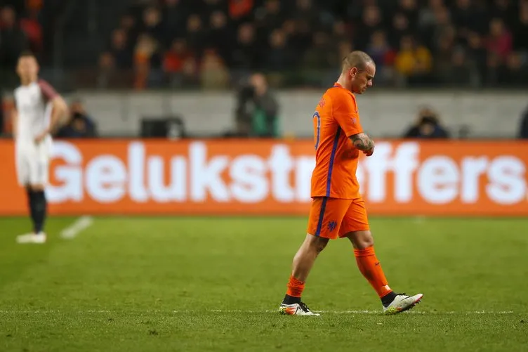 Sneijder kadro dışı