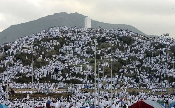 Arafat beyaza büründü
