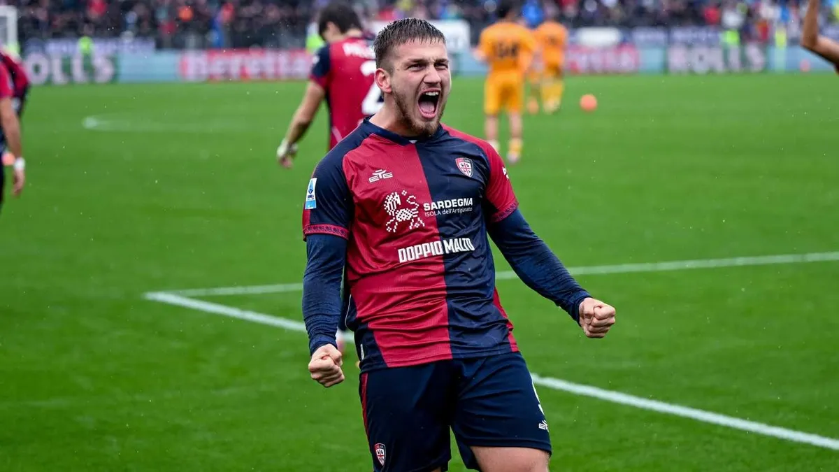 Semih Kılıçsoy futbol sahasında