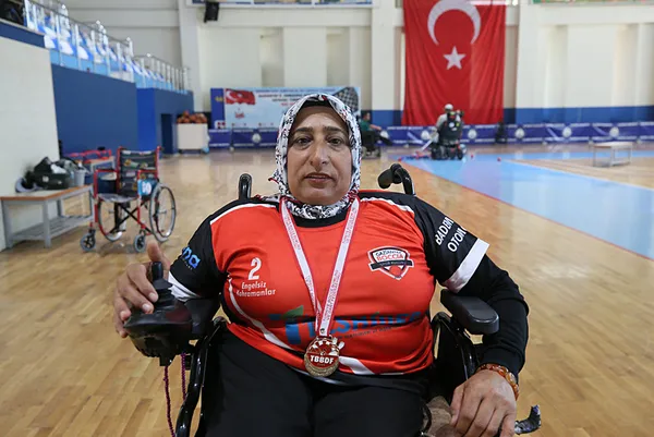 4-yasinda-felc-kaldi-49-yasinda-turkiye-boccia-sampiyonu-oldu-iste-ilham-veren-o-hikaye-1758004814300.jpeg