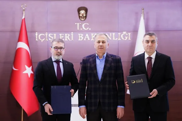 icisleri-bakani-yerlikaya-duyurdu-tihek-ve-goc-idaresinden-ortak-protokol-1734682289426.jpg