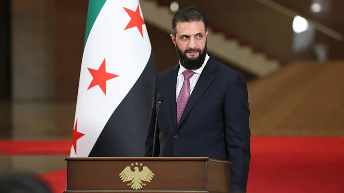 Esad rejiminin devrilmesinin ardından bir ilk: Şara başkanlığında Halk Meclisi Oturumu yapıldı Esad rejiminin devrilmesinin ardından bir ilk: Şara başkanlığında Halk Meclisi Oturumu yapıldı
