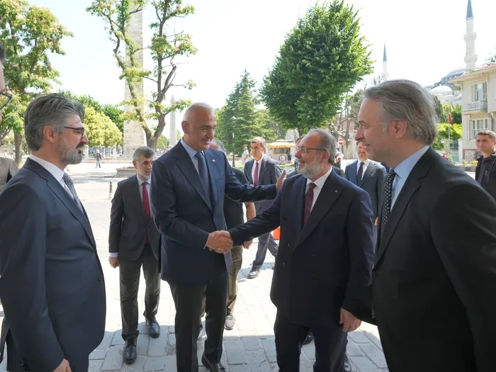 bakan-ersoy-medeniyet-birikimimizi-ilimle-bulusturan-calismalari-memnuniyetle-takip-ediyoruz-1784282345852.jpeg