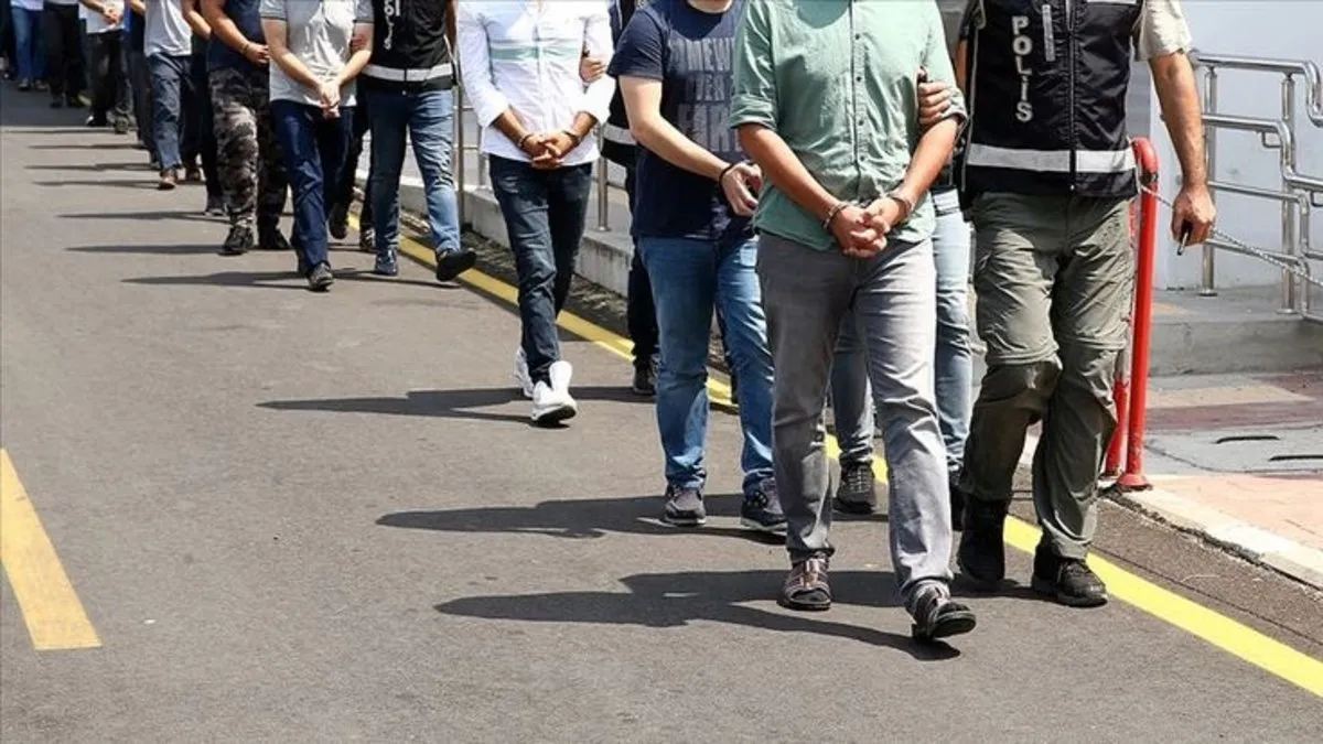Gündoğmuş çetesine eş zamanlı operasyon: 22 gözaltı!