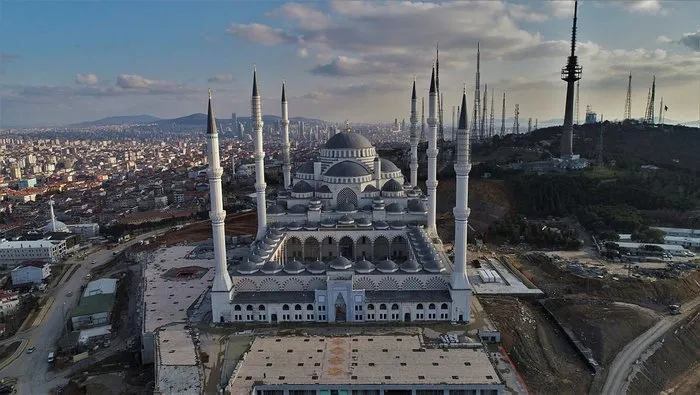 yuzde 95 i tamamlanan camlica camii havadan goruntulendi sabah