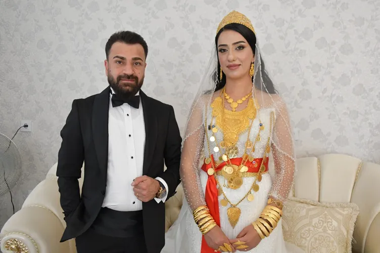 Aşiret düğününde servet saçtılar! Geline 4 kilo altın damada 10 milyon TL!