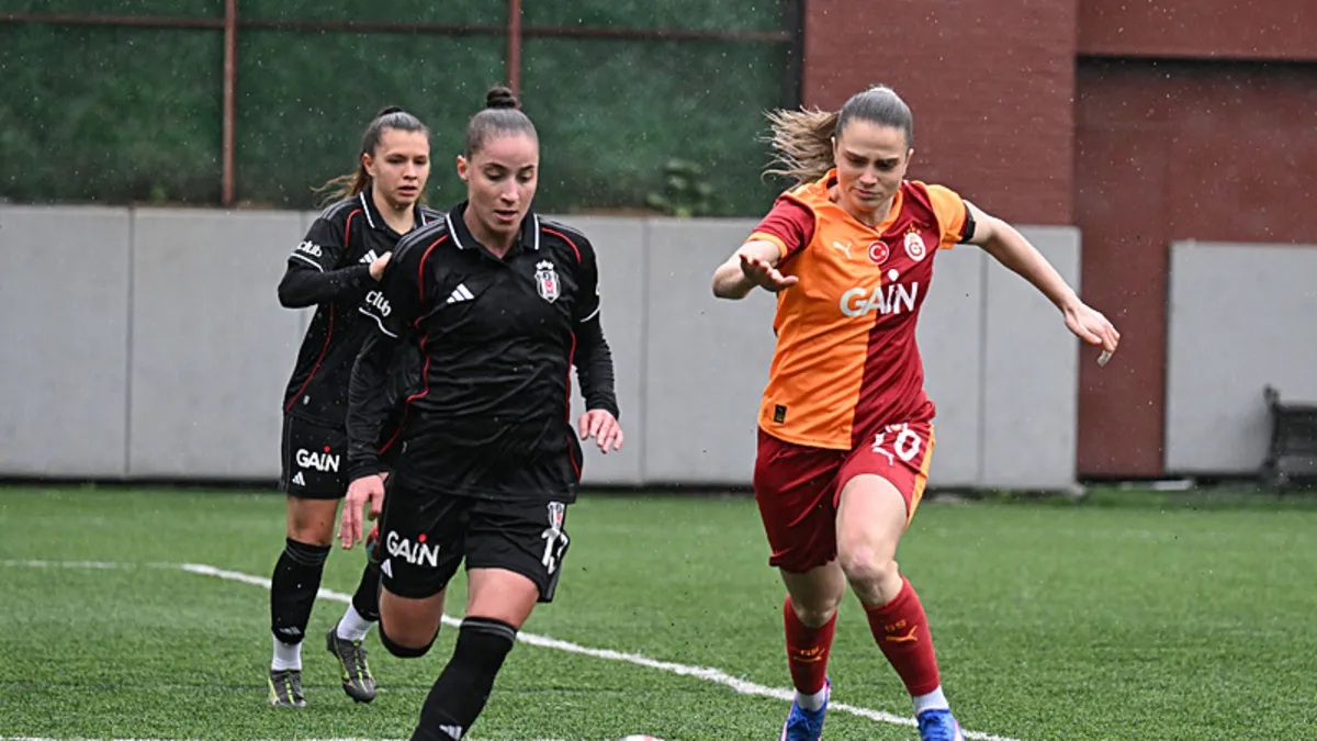 8 gollü Beşiktaş - Galatasaray derbisinde kazanan yok!