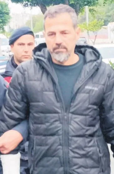 Babasını öldürdü yengesini yaraladı