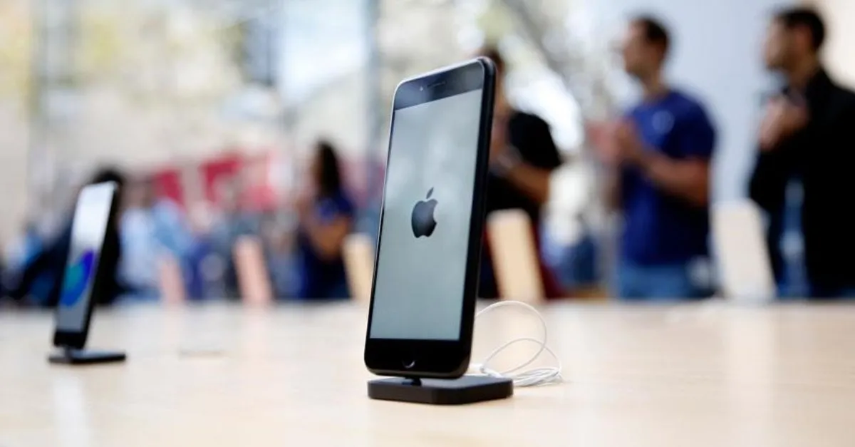 Yeni iPhone itici güç oldu! Apple’ın piyasa değeri 4 trilyon dolar ile tarihi rekor kırdı Yeni iPhone itici güç oldu! Apple’ın piyasa değeri 4 trilyon dolar ile tarihi rekor kırdı