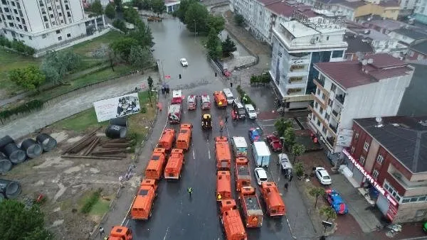 Son dakika: Meteoroloji’den İstanbul ve 6 il için turuncu, 15 ile sarı kodlu uyarı! Esenyurt’ta kuvvetli sağanak su baskınlarına neden oldu