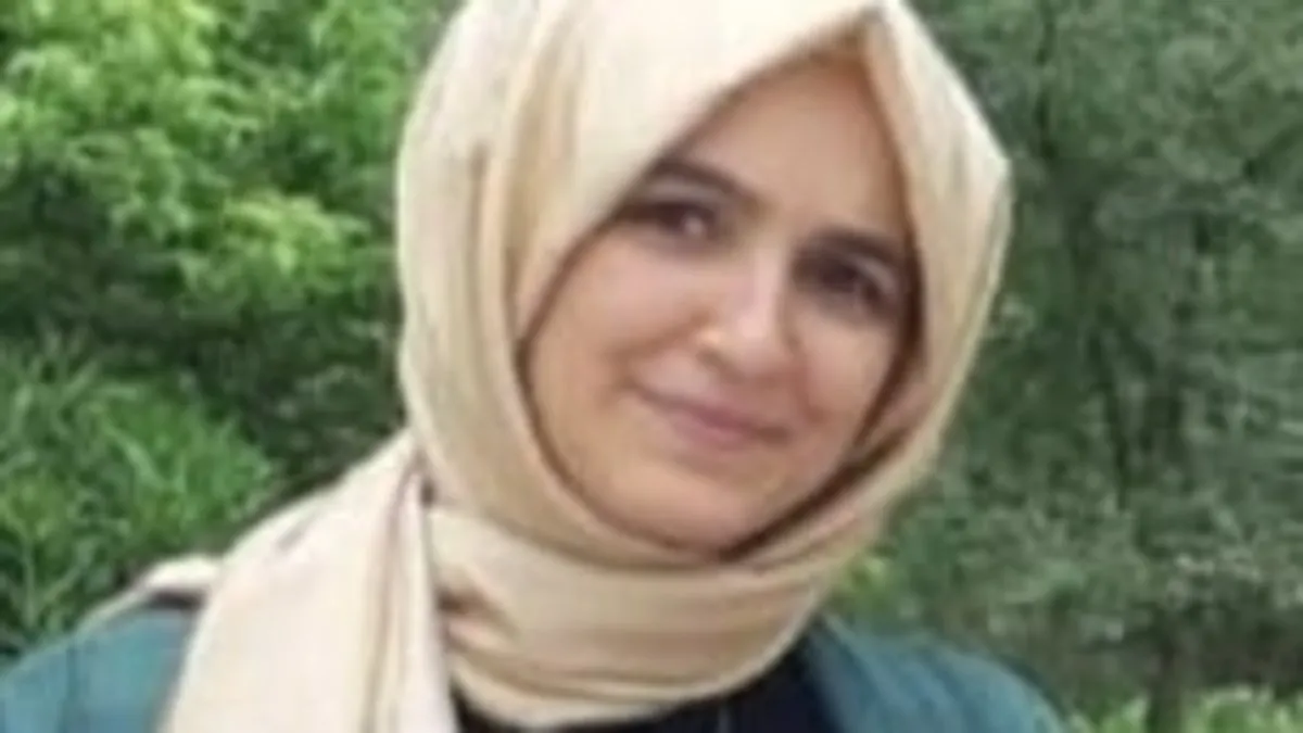 Evladını kurtarmak için atlamıştı…Reyhan Karabudak gözyaşlarıyla toprağa verildi