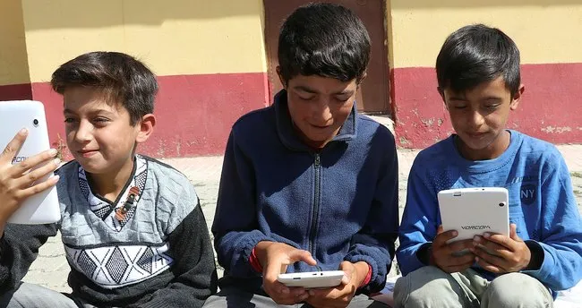 THY çalışanından köy çocuklarının uzaktan eğitimine destek - Ekonomi  Haberleri