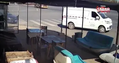 Çinde kağıt gibi ezilen minibüs şoförünün mucize kurtuluşu kamerada | Video