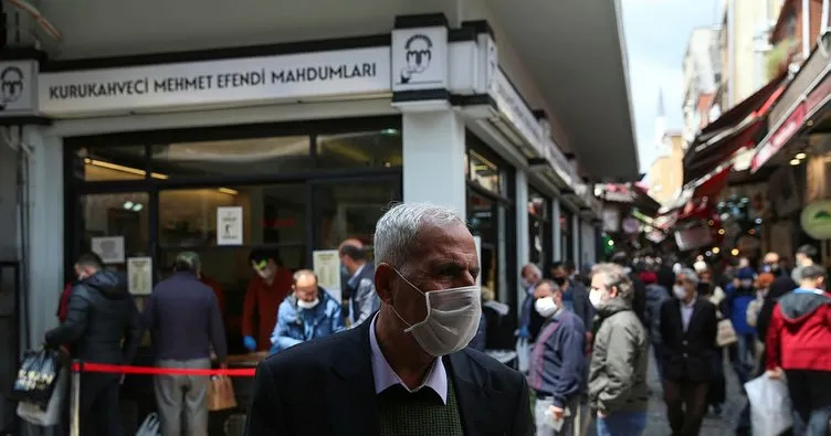 İstanbul’da Ramazan Bayramı öncesi alışveriş yoğunluğu yaşandı