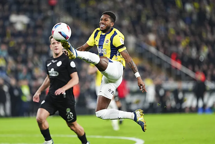 Son dakika haberi: Fenerbahçe - Rizespor maçında olay pozisyonlar! VAR devreye girdi ve...