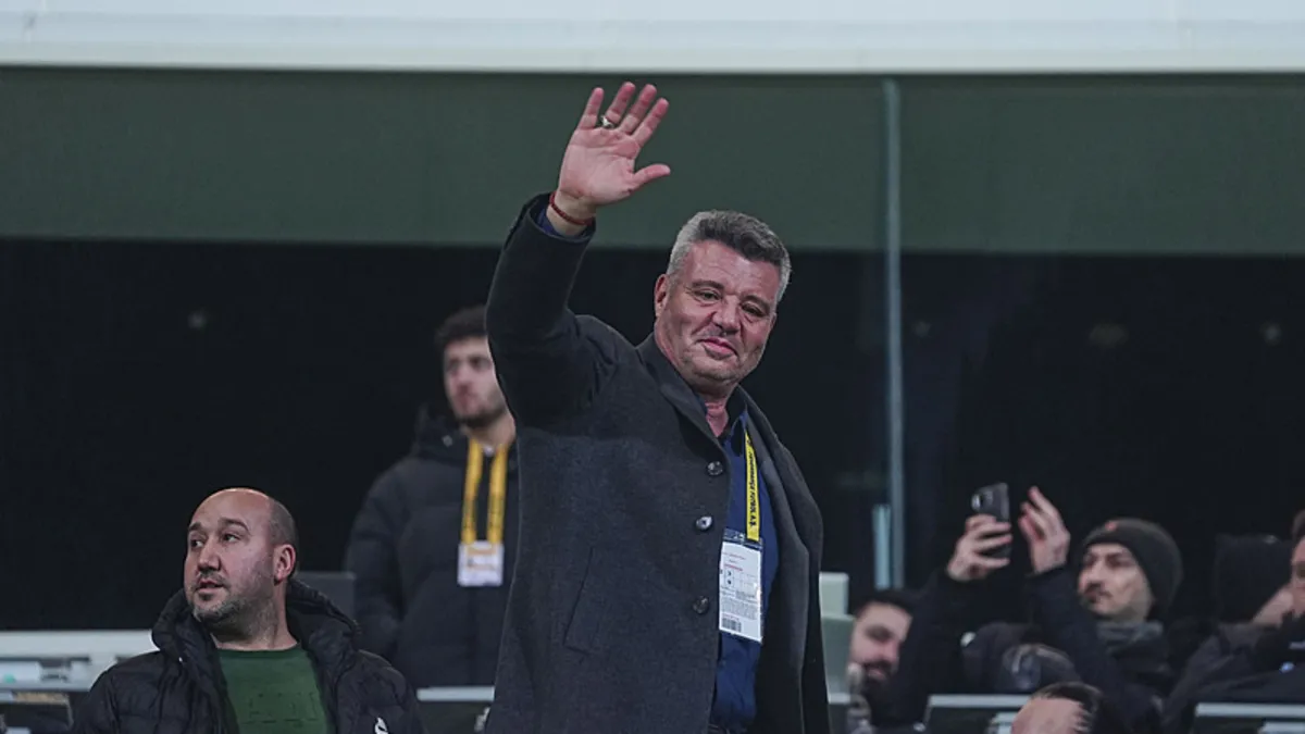 Sadettin Saran, Alanya’da kütüphane açılışında öğrencilerle buluştu Sadettin Saran, Alanya’da kütüphane açılışında öğrencilerle buluştu