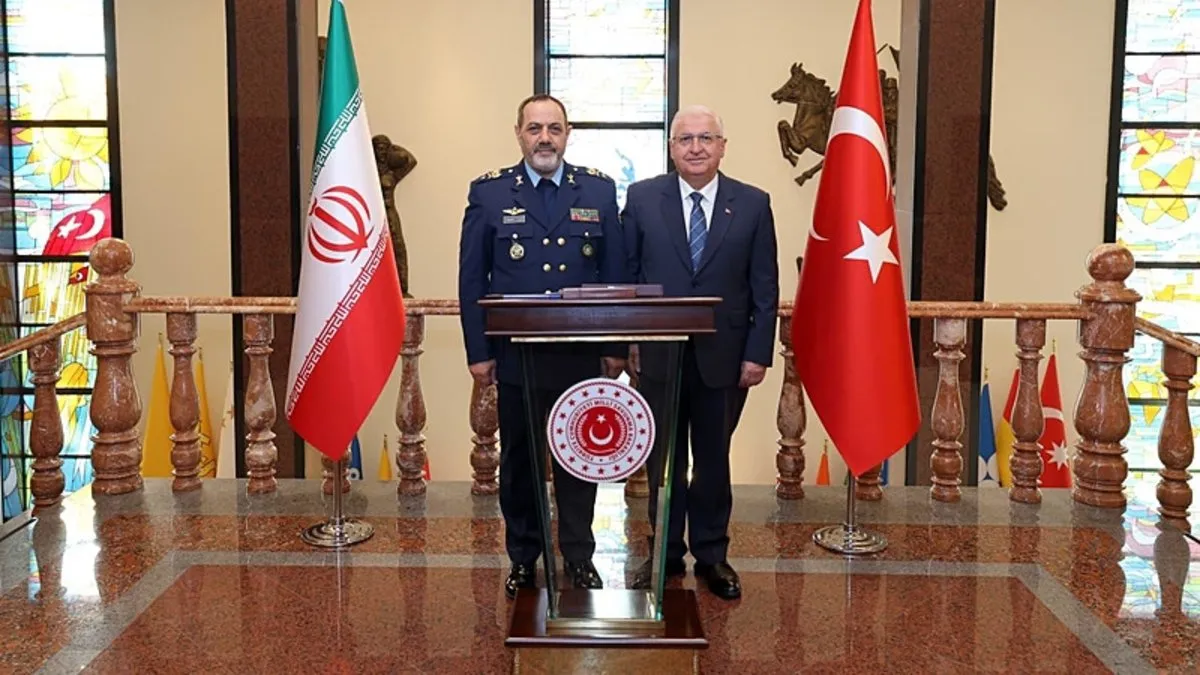 Bakan Güler, İranlı mevkidaşı Nasirzade ile bir araya geldi