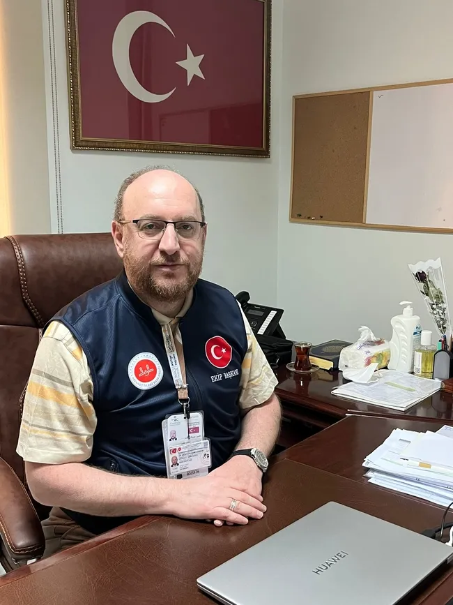 haci-adaylarimizin-sagligi-doktorlarimiza-emanet-1779622716262.jpeg (1536×2048)