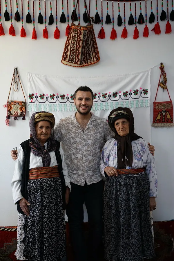 atalarinin-mirasini-fotografta-yasatiyor-adiyamanli-kadinlarin-kulturel-mirasi-kofi-1713686812600.jpg