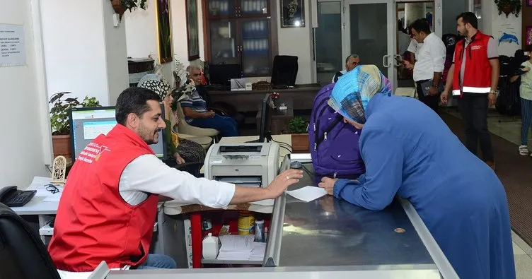 Büyükşehirden öğrencilere kırtasiye desteği