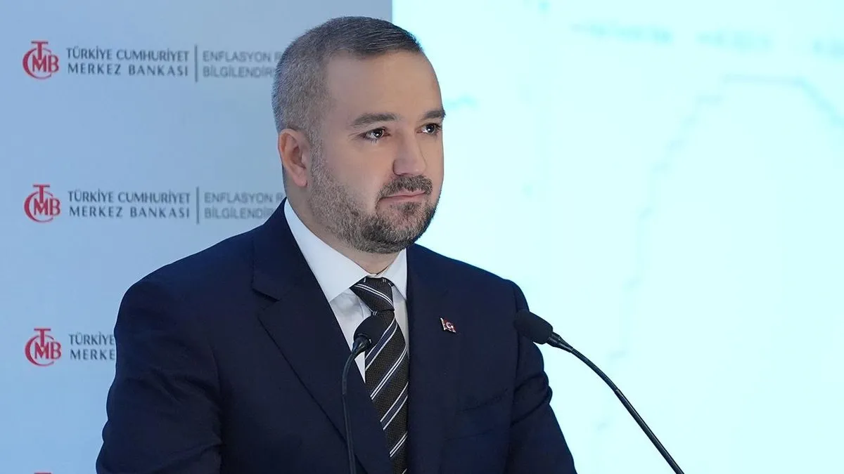 SON DAKİKA! 3 yıllık enflasyon tahmini belli oluyor: Fatih Karahan enflasyon raporunu açıklıyor