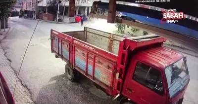 Bursa’da park ettiği kamyonun freni boşalınca peşinden böyle koştu | Video