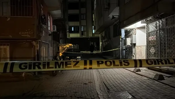 yer-zeytinburnu-iki-grup-karsi-karsiya-geldi-silahli-kavga-ortaligi-savas-alanina-cevirdi-1792908503368.jpg