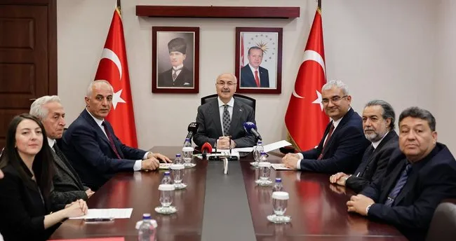 Evlenecek çiftlere destek yağmuru sürüyor