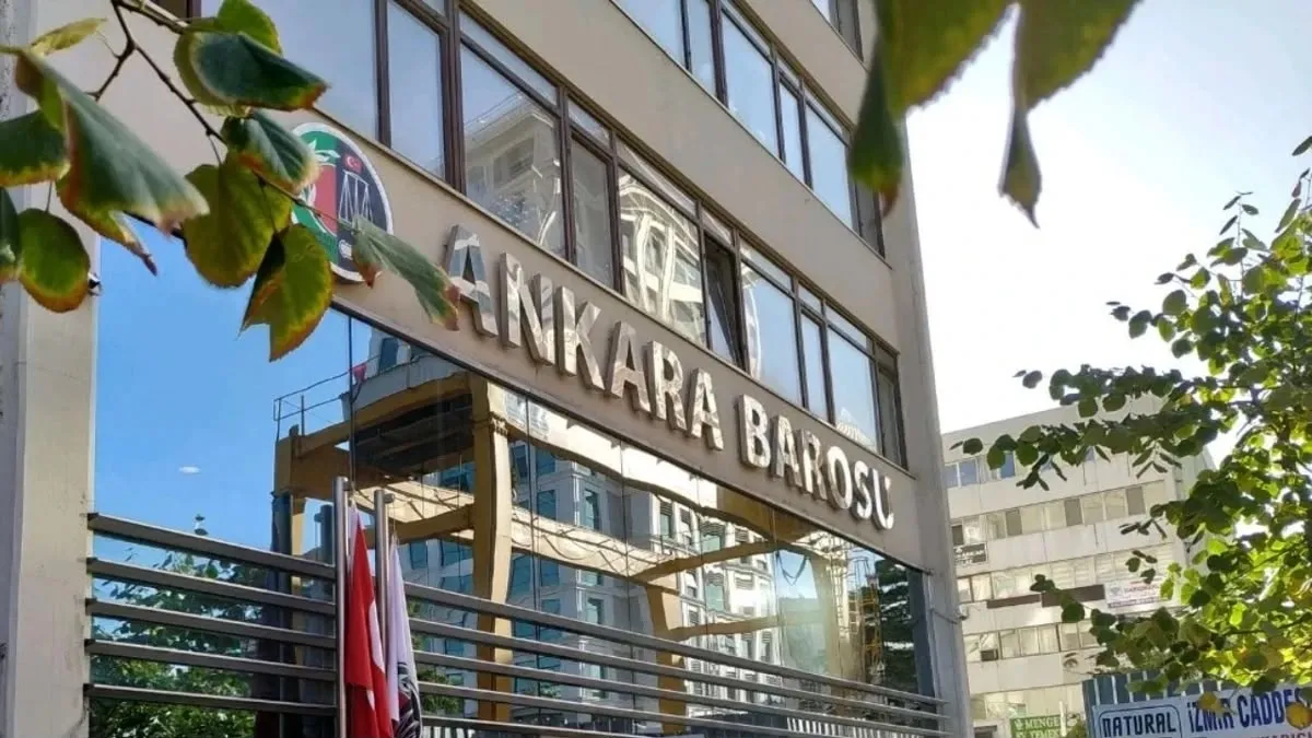 Ankara Barosu’nda seçim heyecanı... Oy verme işlemi başladı haber görseli