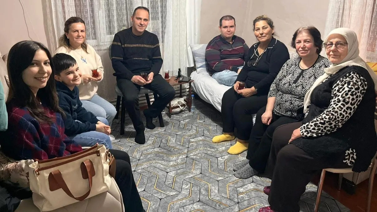 AK Parti teşkilatı, vatandaşlarla gönül sofrasında buluşuyor AK Parti teşkilatı, vatandaşlarla gönül sofrasında buluşuyor