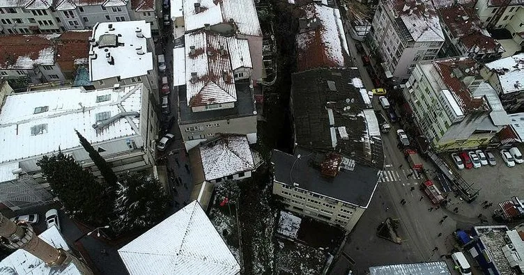 SON DAKİKA HABERİ: Bursa’da panik anları!  Meydana gelen heyelan nedeniyle 7 bina boşaltıldı