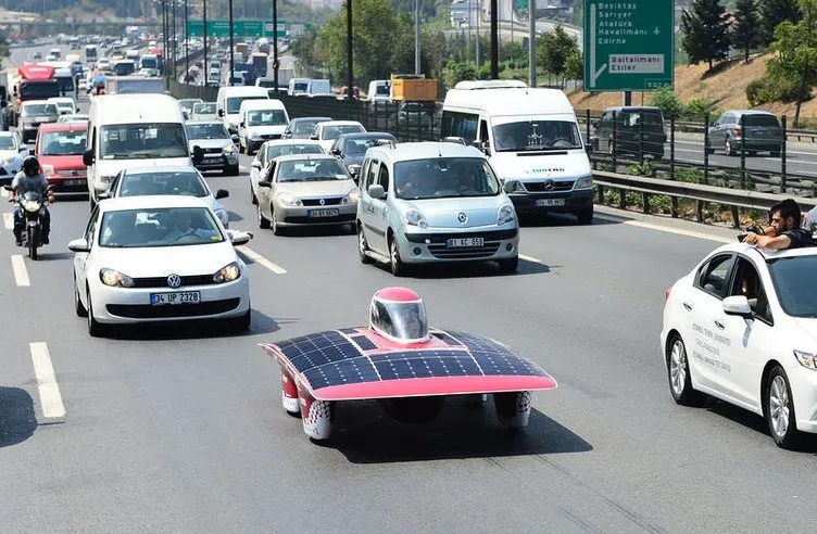 Güneş enerjisiyle çalışan otomobil