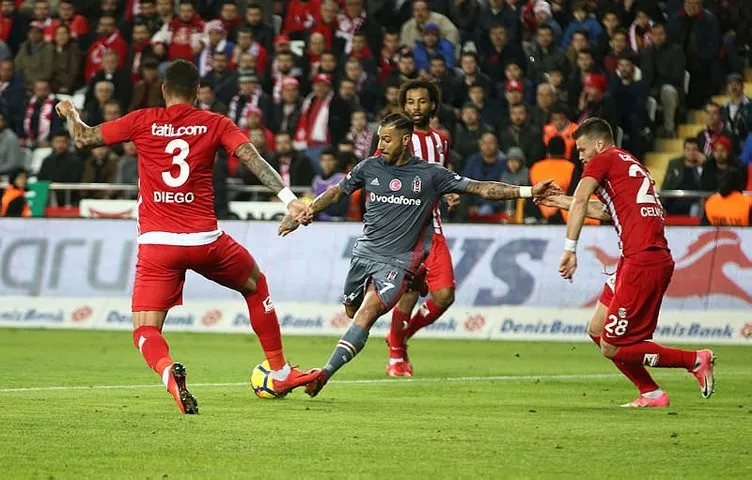 Beşiktaş’ta Quaresma - Negredo krizi!