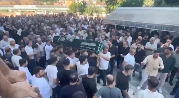 kucukcekmecedeki-kafe-saldirisinda-iki-kisi-oldu-1787498589808.jpg