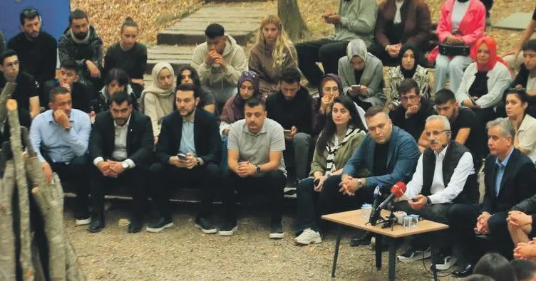AK Parti’den İnsan Hakları Eğitim Kampı