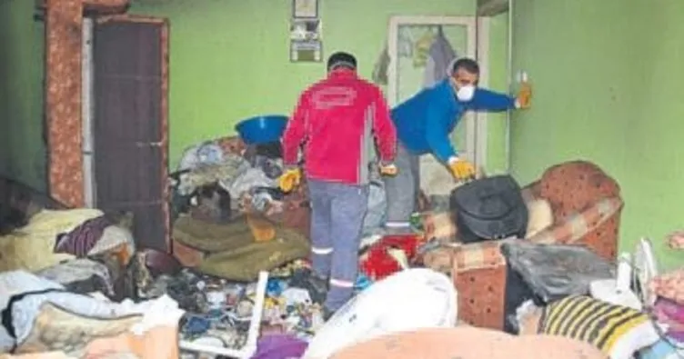 Manisa’da evden 20 traktör çöp çıktı