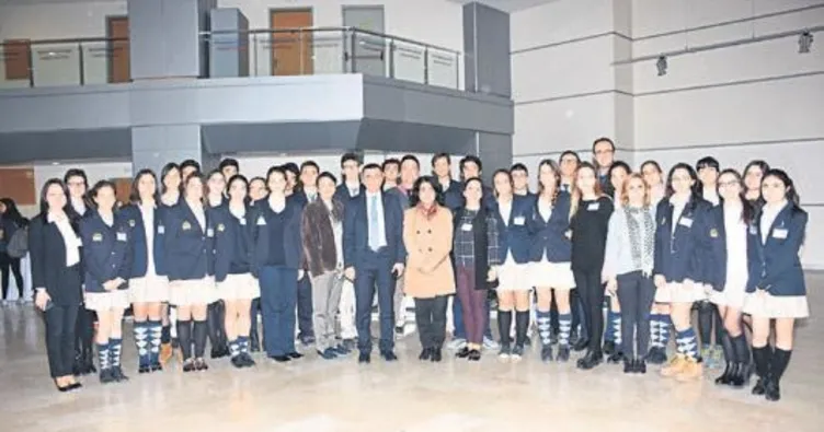 Özel Ege Lisesi’ne 6 ödül birden