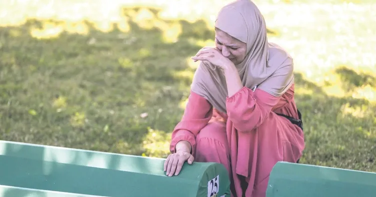 Srebrenitsa kurbanları 30 yıl sonra toprağa verilecek