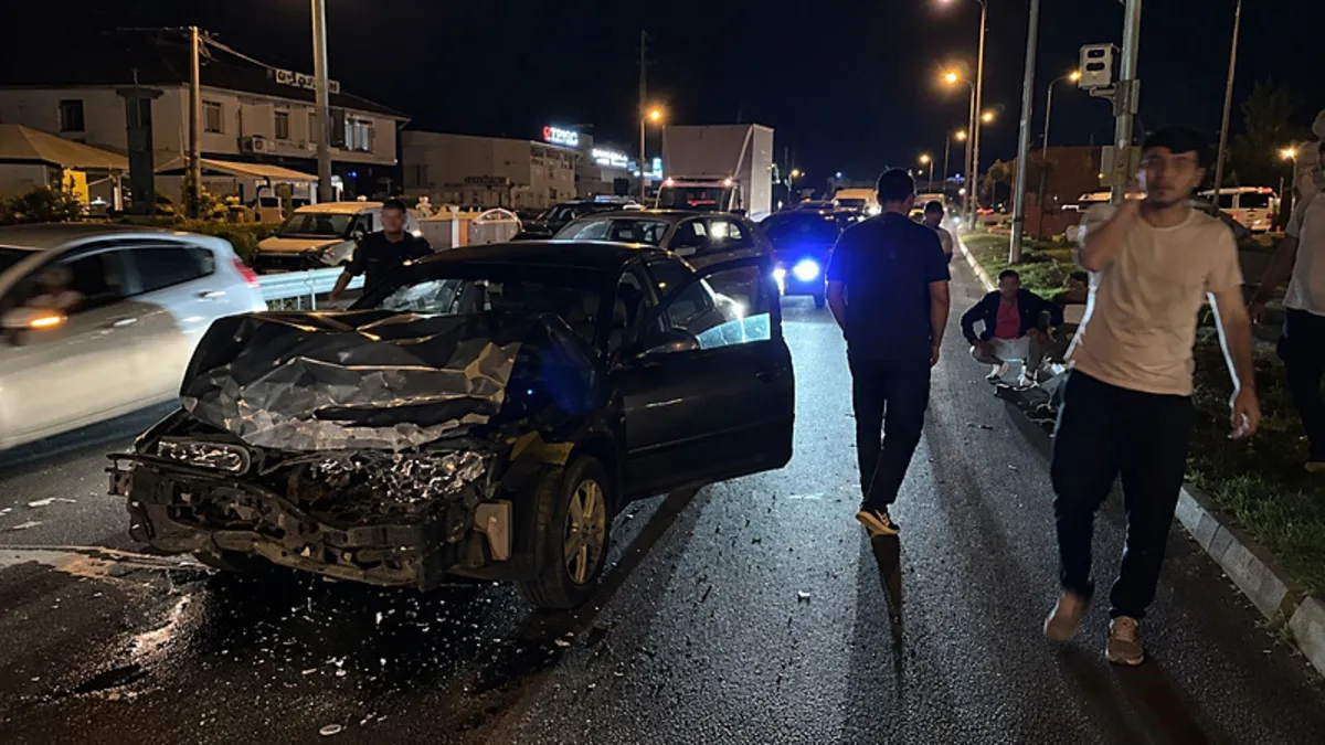 Düzce’de iki otomobil çarpıştı: 5 yaralı