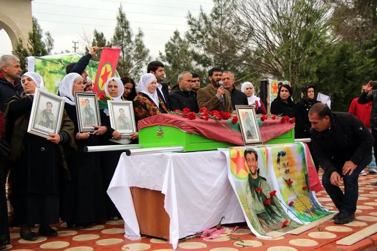 HDP’li vekiller yine terörist cenazesinde!