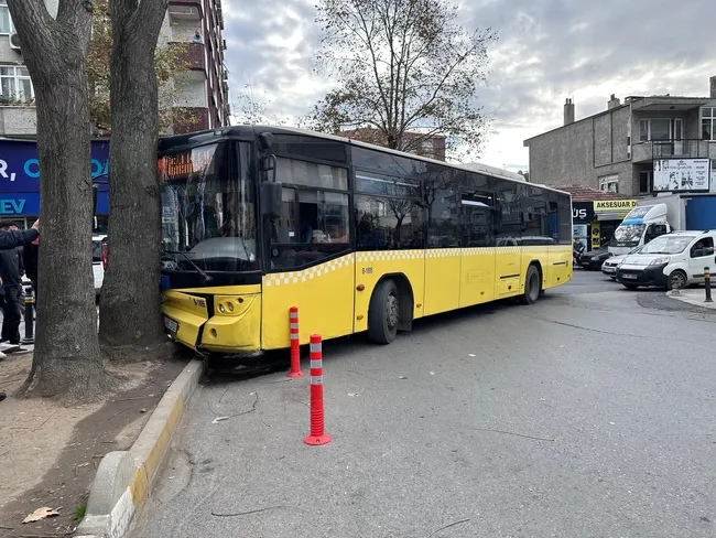 son-dakika-istanbul-bagcilarda-iett-otobusu-agaca-capti-1764334192164.jpg
