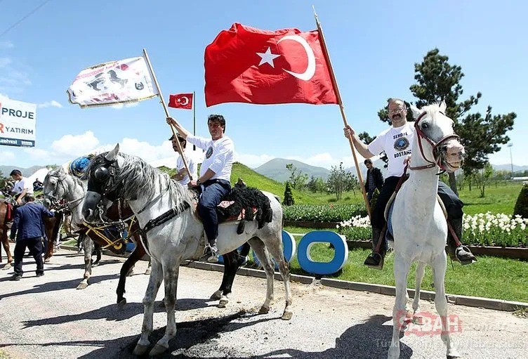 Cumhurbaşkanı Erdoğan, Erzurum'da böyle karşılandı