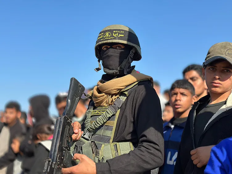 Gazze’de rehine takasında üçüncü tur! İsrail gecikmeli olarak Filistinlileri serbest bıraktı