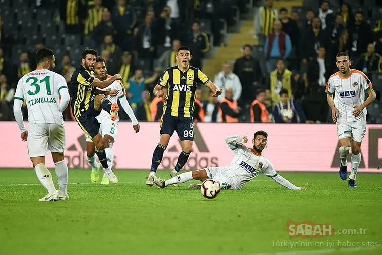 Rıdvan Dilmen’den Fenerbahçe’ye eleştiri