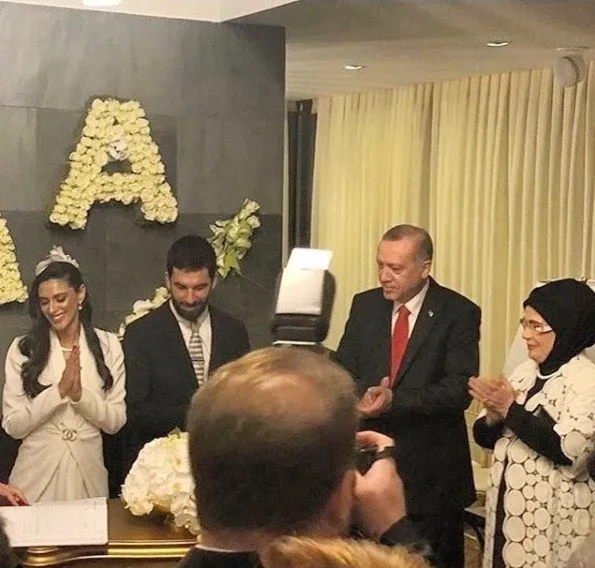 Arda Turan dünya evine girdi