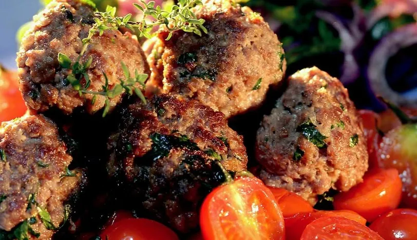 Soğan Piyazlı Köfte